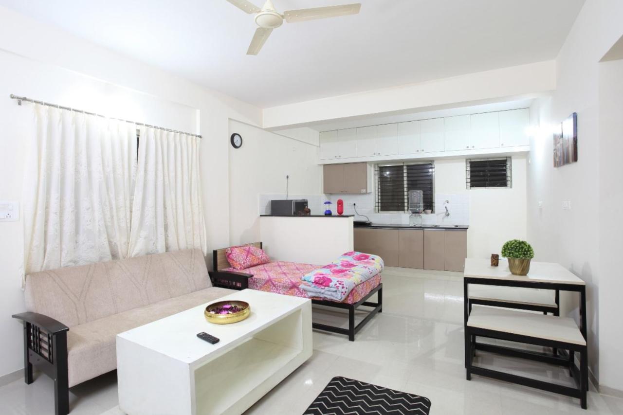 Qualtems Guest House-With Ac Options Bengaluru Kültér fotó